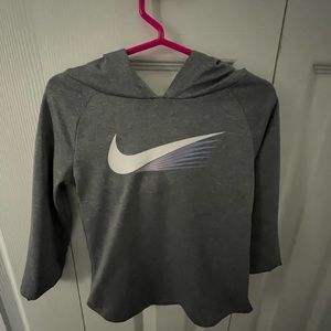 Nike Toddler Girl 2 piece athleisure set. 3T Grey & Pink ombré!